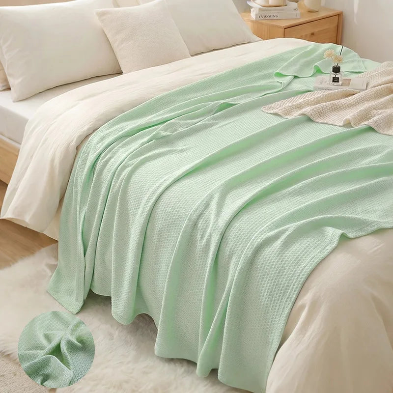 100% Bamboo Fiber Thin Summer Blanket Soft Breathable Sofa Bed Cooling Blanket for Adults Kids Lightweight Air Conditioner Quilt